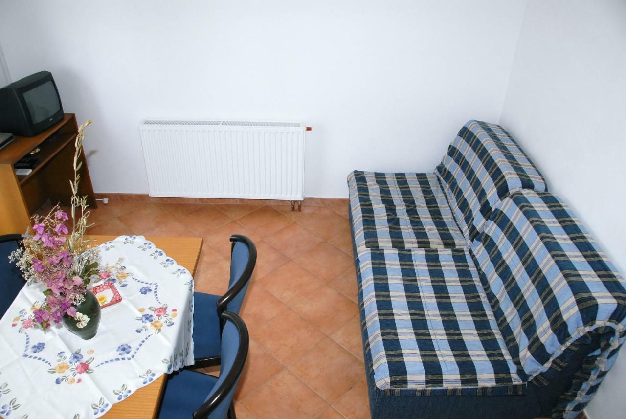 Apartmani Bauk Poreč Exteriör bild